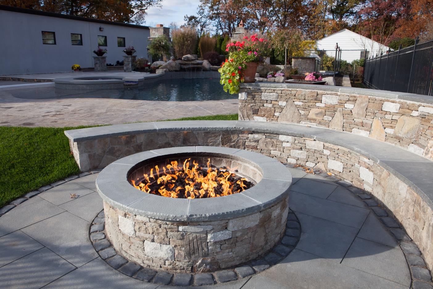 Outdoor Fire Effects Placement And Seating That Make The Setting Hpc Fire